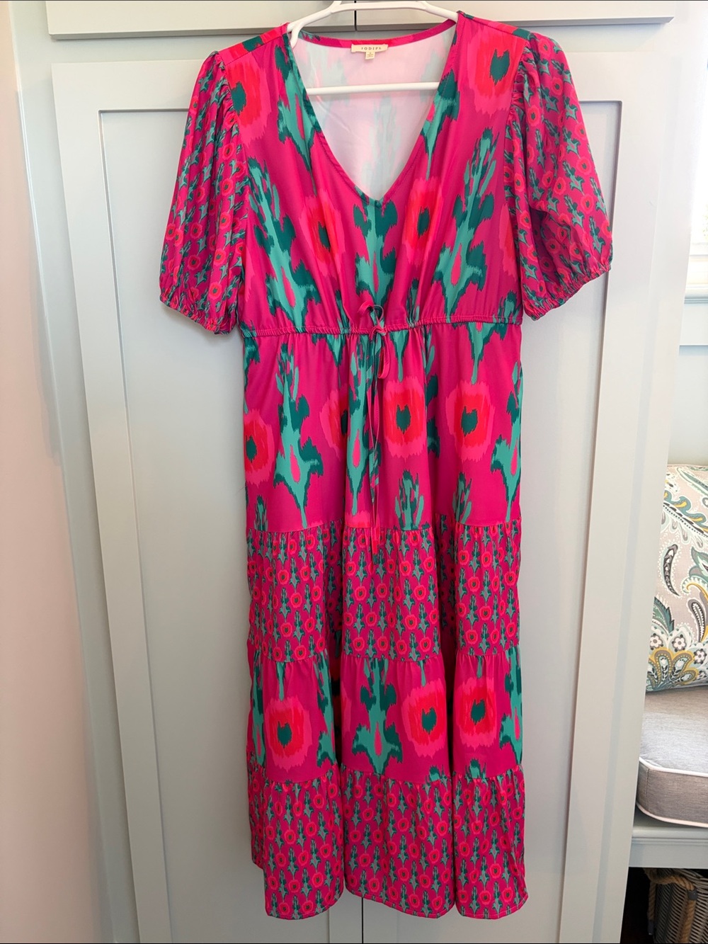 JODIFL Hot Pink & Teal V-Neck Midi Dress